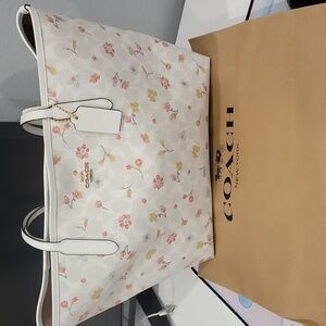 Autentic Coach floral tote